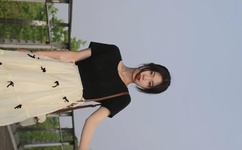 新闻里戴绿鱼头套男孩发声